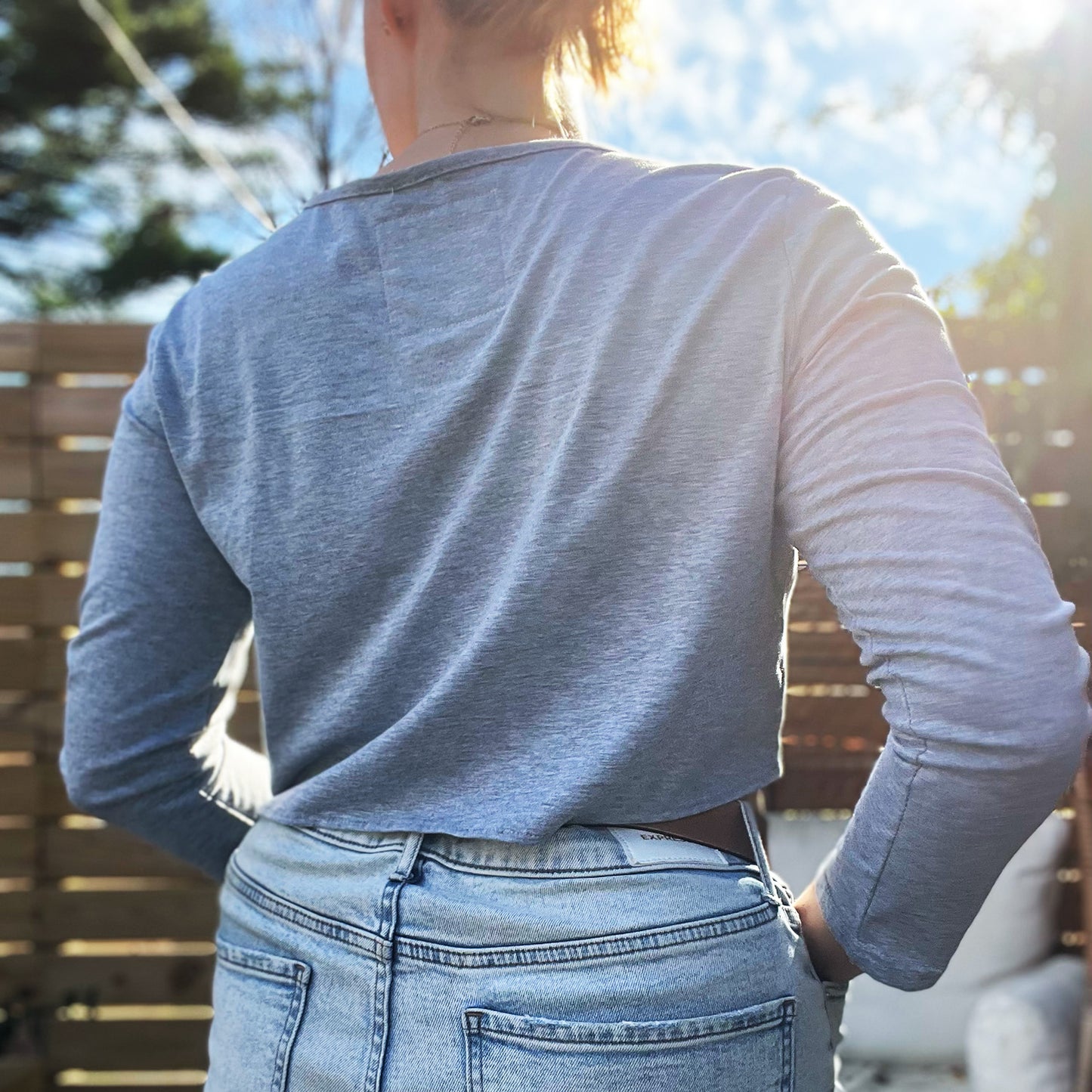 Brave & Kind | Gray Crop Top | Large