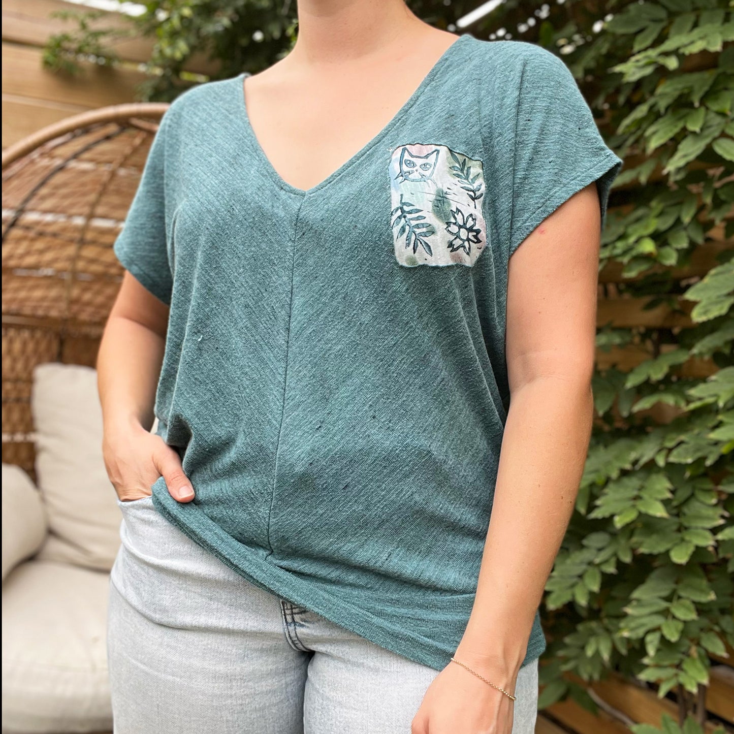 Cat & Leaf Block Print | Teal / Green Tee | Large